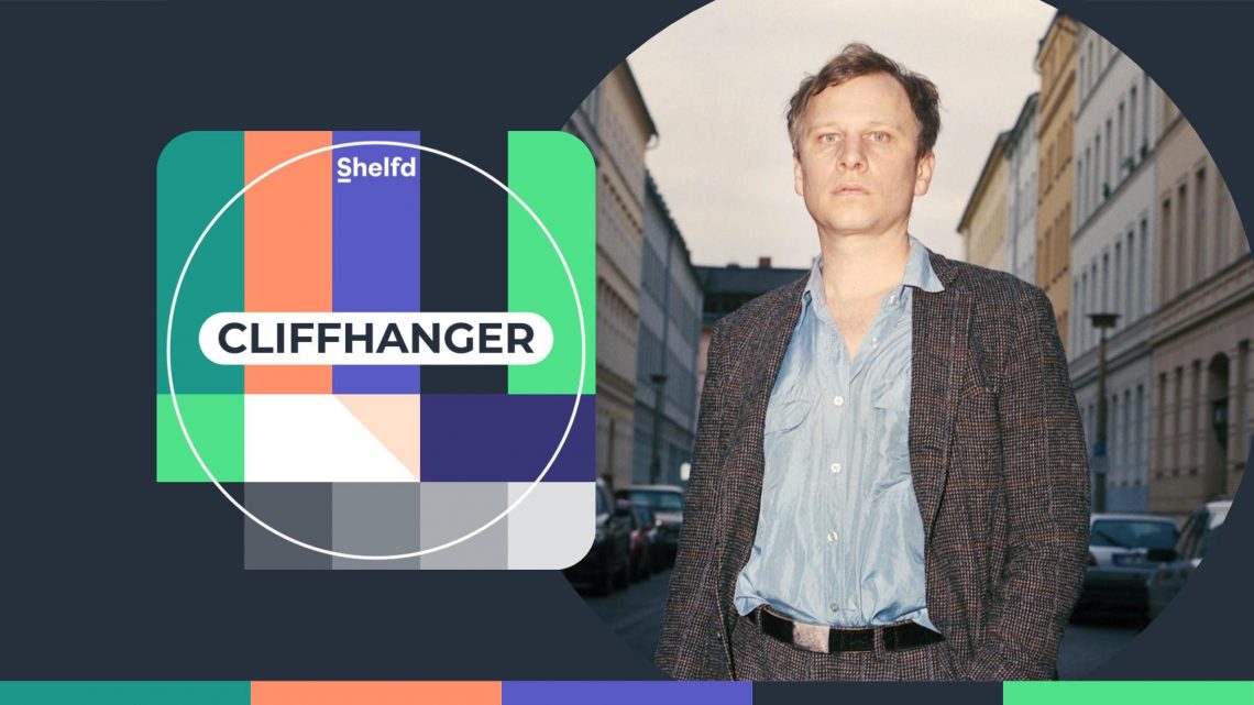 Der ganz normale Büro-Wahnsinn: Robert Stadlober im Gespräch zu Das Institut und mehr Tipps für Workplace-Sitcoms